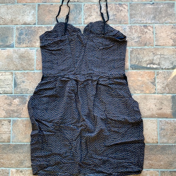 Spaghetti strap pocket dress with front zipper - Picture 7 of 8